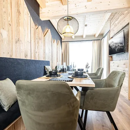 24 By Brücke * Mayrhofen