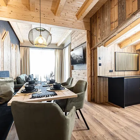 24 By Brücke * Mayrhofen