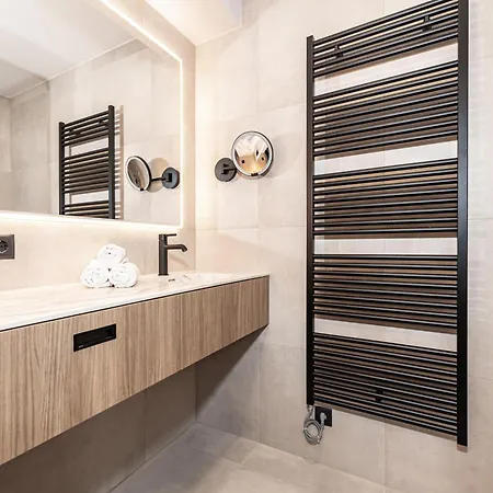 24 By Brücke * Mayrhofen